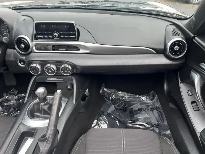 2017 Fiat 124 Spider - Image 9 of 20