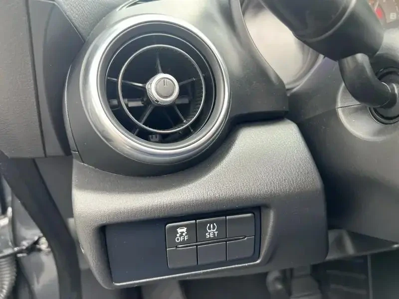 2017 Fiat 124 Spider - Image 16 of 20