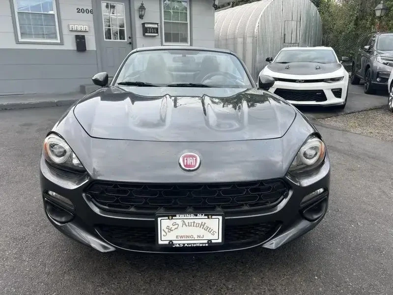 2017 Fiat 124 Spider - Image 2 of 20