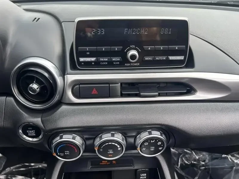 2017 Fiat 124 Spider - Image 11 of 20