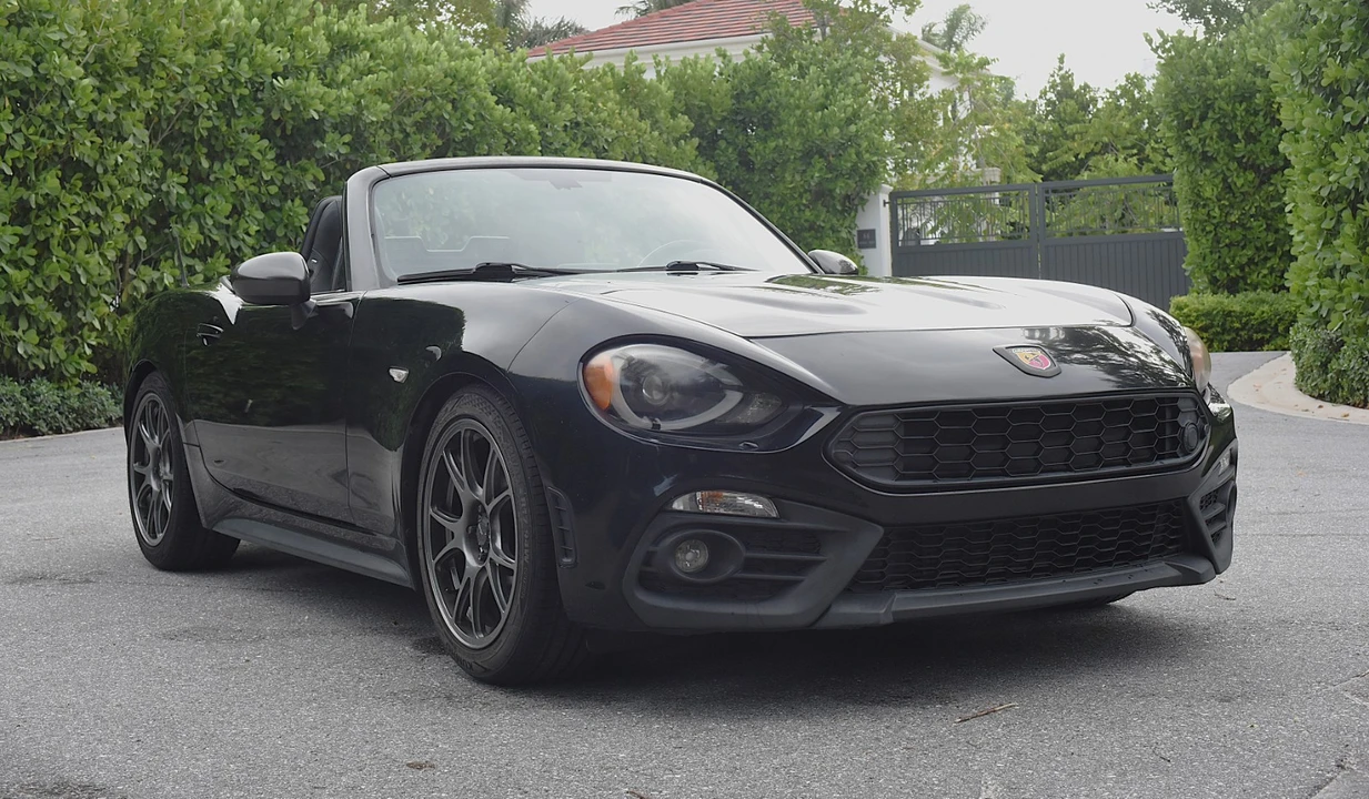 2017 Fiat 124 Spider - Image 2 of 20