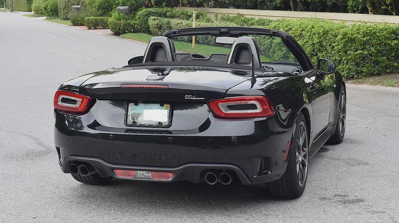 2017 Fiat 124 Spider - Image 5 of 20