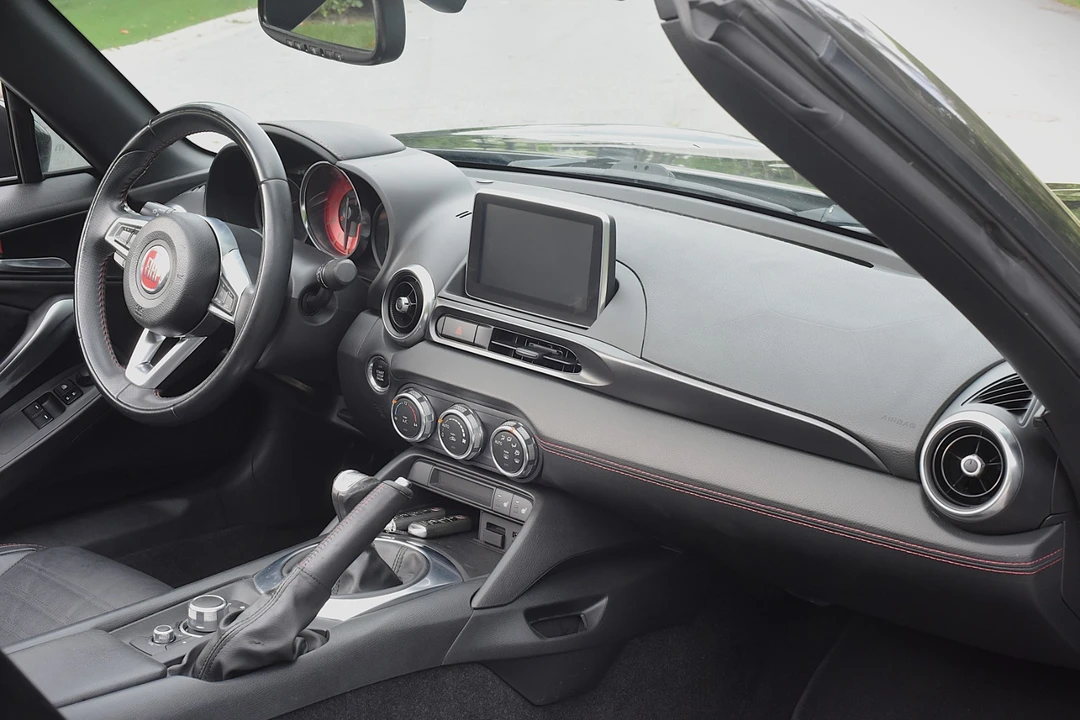 2017 Fiat 124 Spider - Image 6 of 20