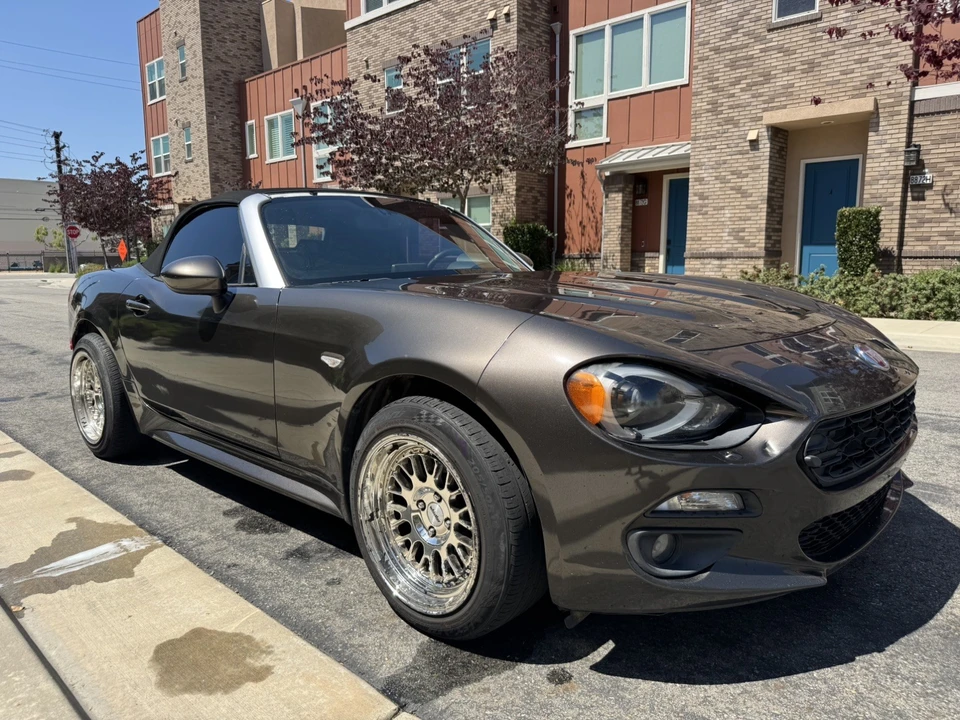 2017 Fiat 124 Spider - Image 21 of 31