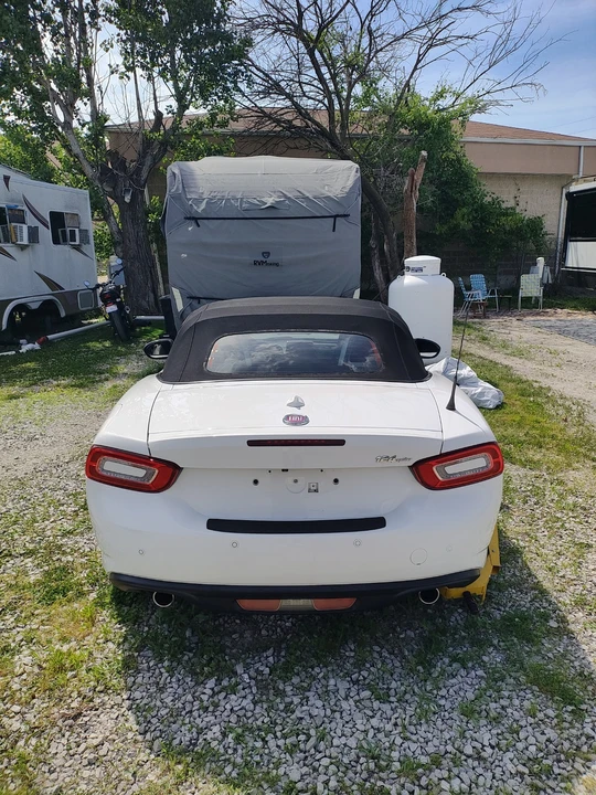 2017 Fiat 124 Spider - Image 9 of 15