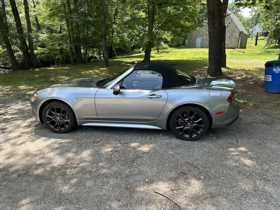 2017 Fiat 124 Spider - Image 14 of 14