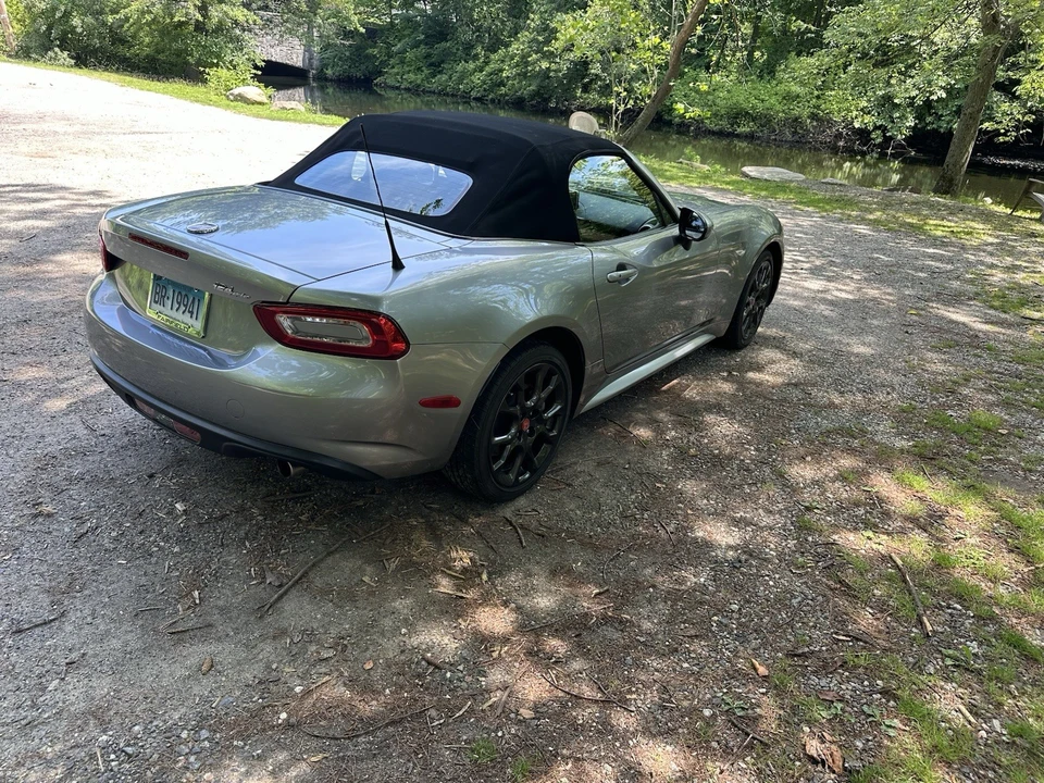 2017 Fiat 124 Spider - Image 12 of 14