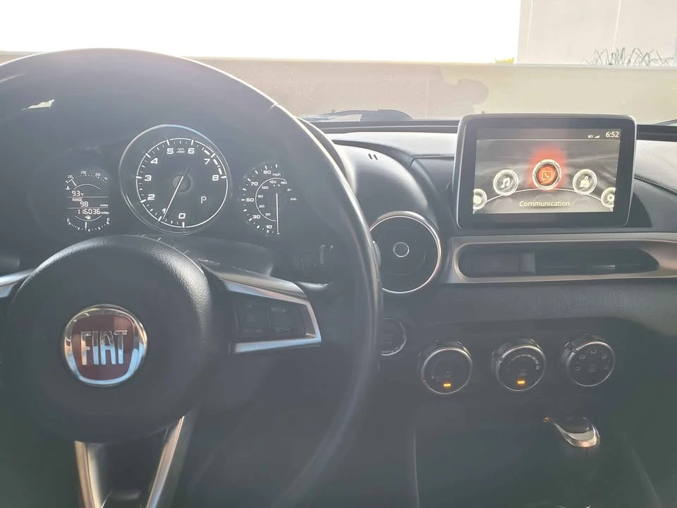 2017 Fiat 124 Spider - Image 6 of 14