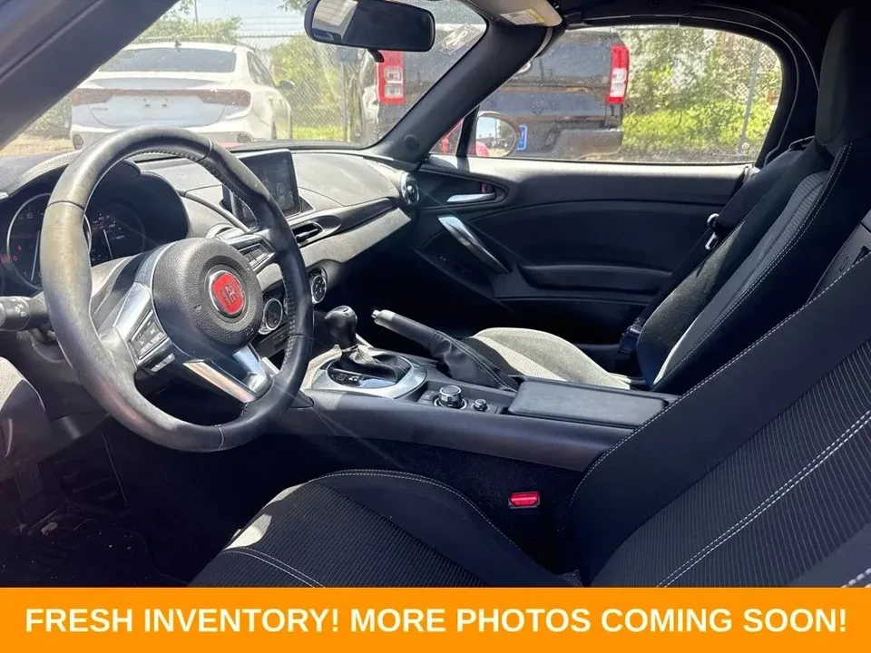 2017 Fiat 124 Spider - Image 3 of 3