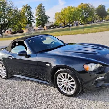 2017 Fiat 124 Spider Classica