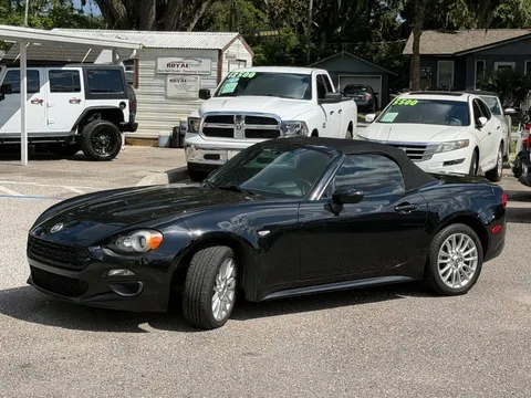 2017 Fiat 124 Spider Classica 2dr Convertible