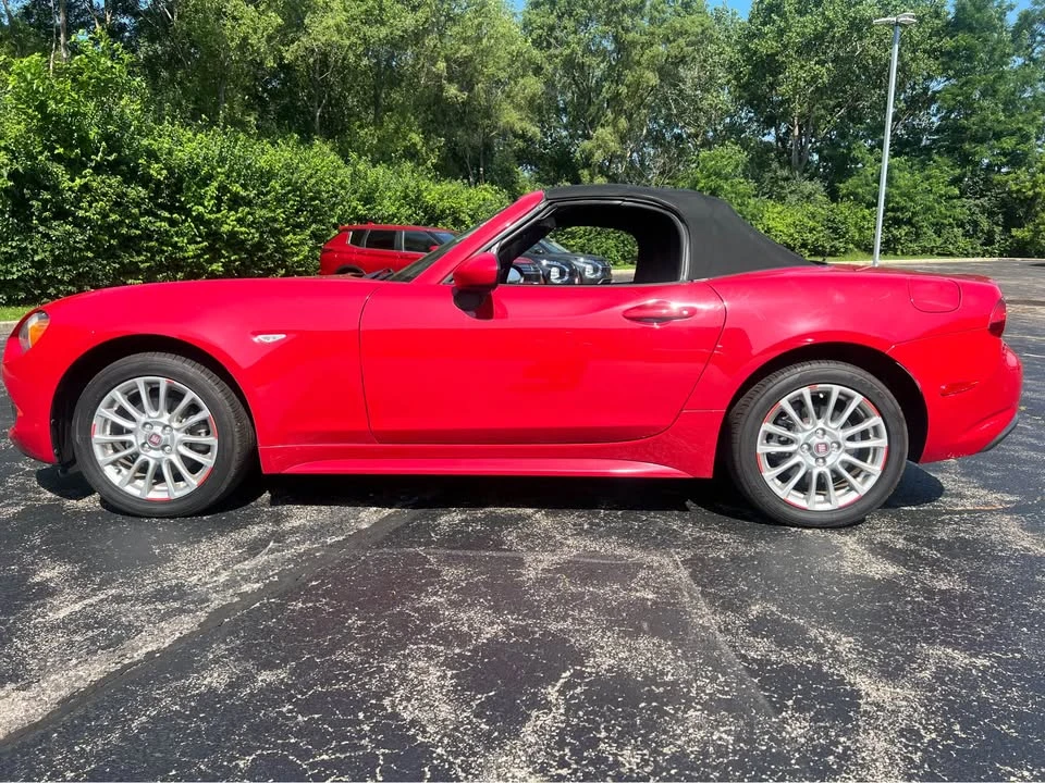 2017 Fiat 124 Spider - Image 14 of 14