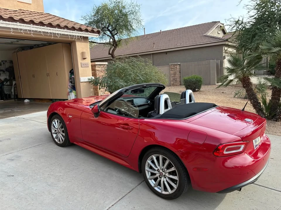 2017 Fiat 124 Spider - Image 2 of 8