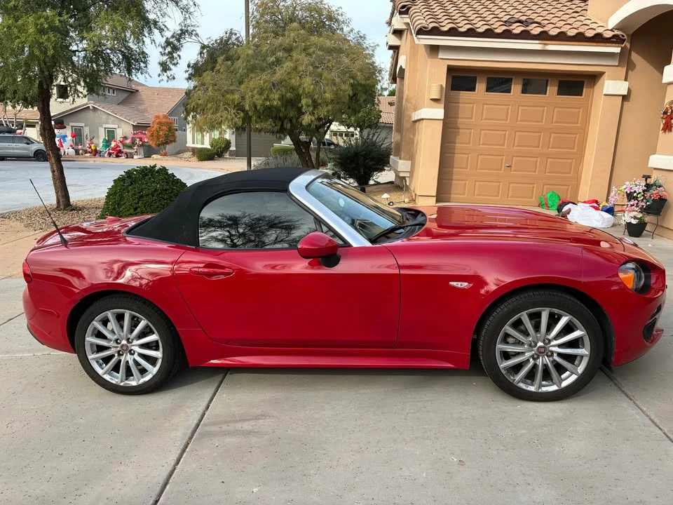 2017 Fiat 124 Spider - Image 4 of 8