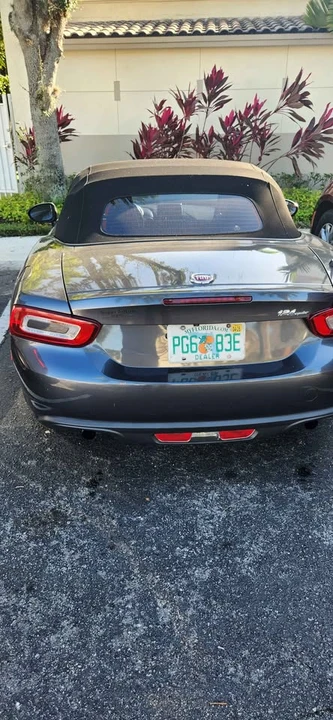2017 Fiat 124 Spider - Image 6 of 7