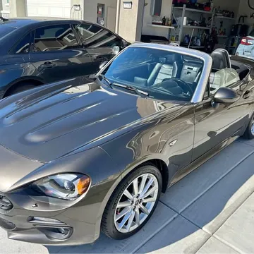 2017 Fiat 124 Spider Classica