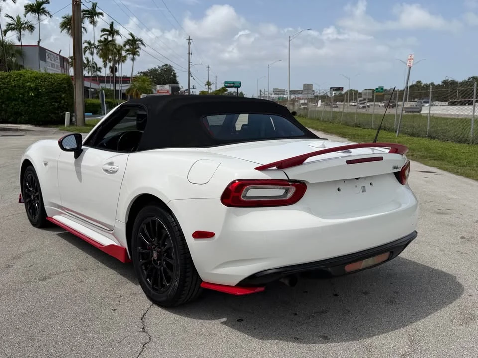 2017 Fiat 124 Spider - Image 8 of 10
