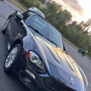 2017 Fiat 124 Spider Classica Convertible 2D