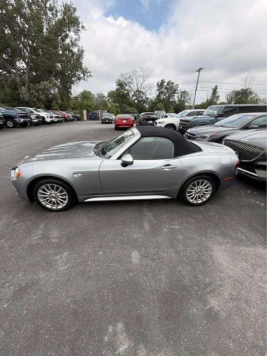 2017 Fiat 124 Spider - Image 3 of 4