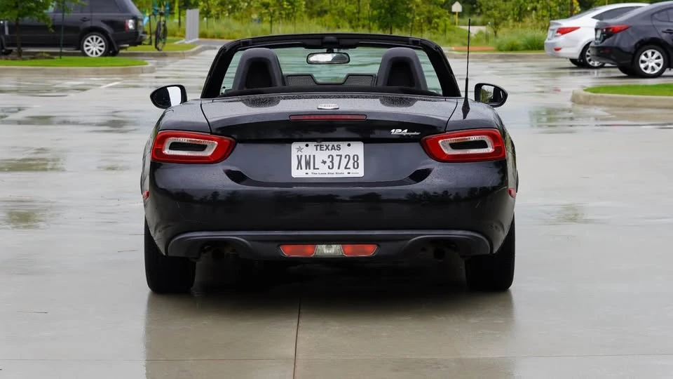 2017 Fiat 124 Spider - Image 5 of 9