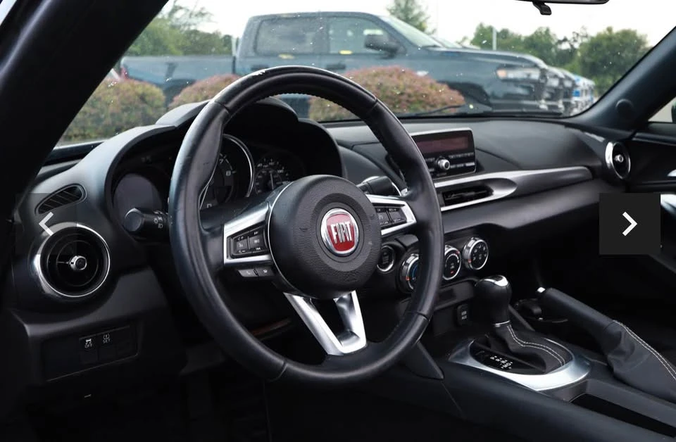 2017 Fiat 124 Spider - Image 13 of 14