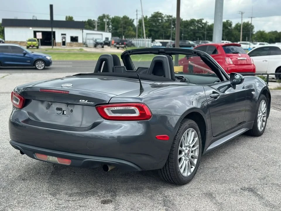 2017 Fiat 124 Spider - Image 10 of 20