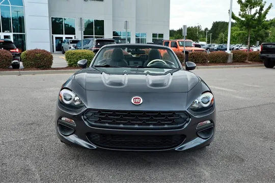 2017 Fiat 124 Spider Classica Convertible 2D