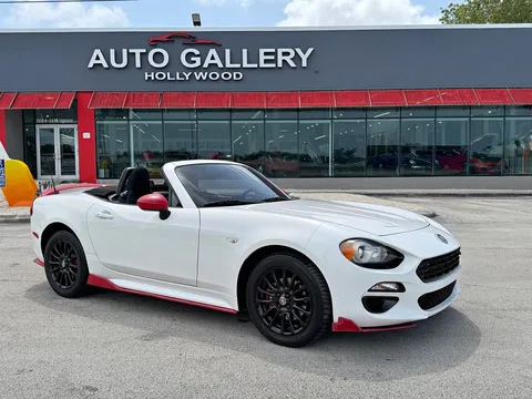 2017 Fiat 124 Spider Classica Convertible 2D