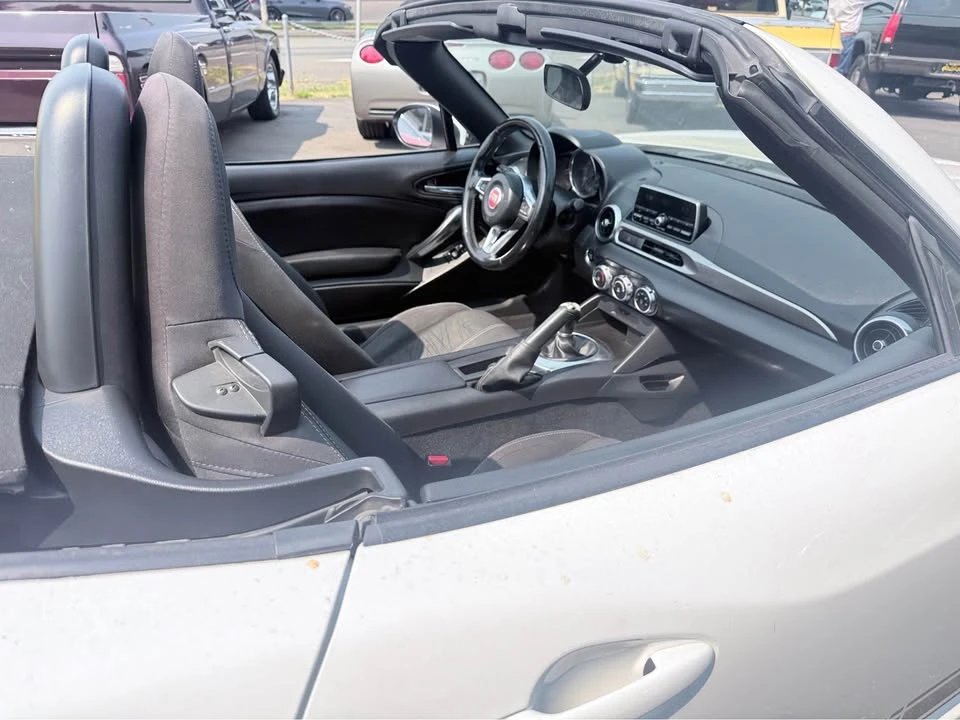 2017 Fiat 124 Spider - Image 6 of 7