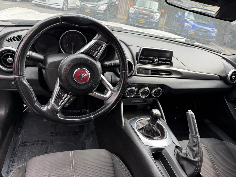 2017 Fiat 124 Spider - Image 6 of 11