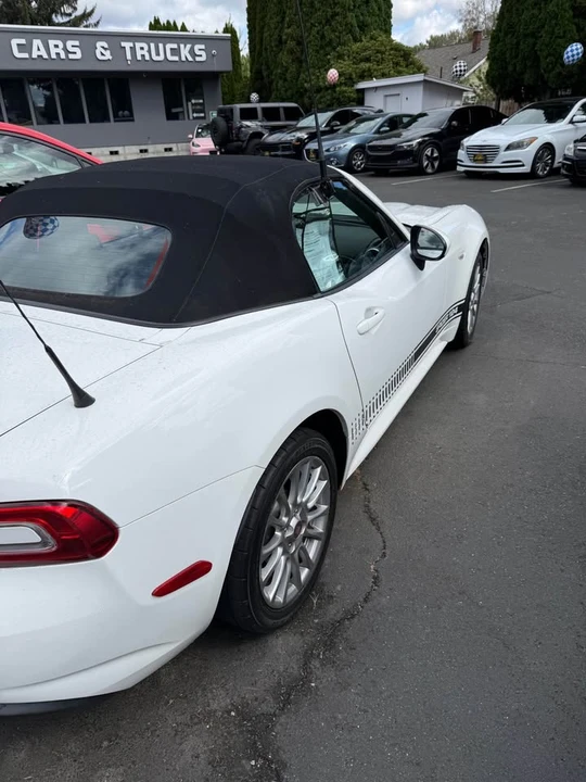 2017 Fiat 124 Spider - Image 5 of 11