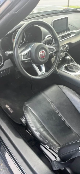 2017 Fiat 124 Spider - Image 5 of 8