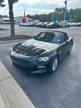 2017 Fiat 124 Spider Classica Convertible 2D
