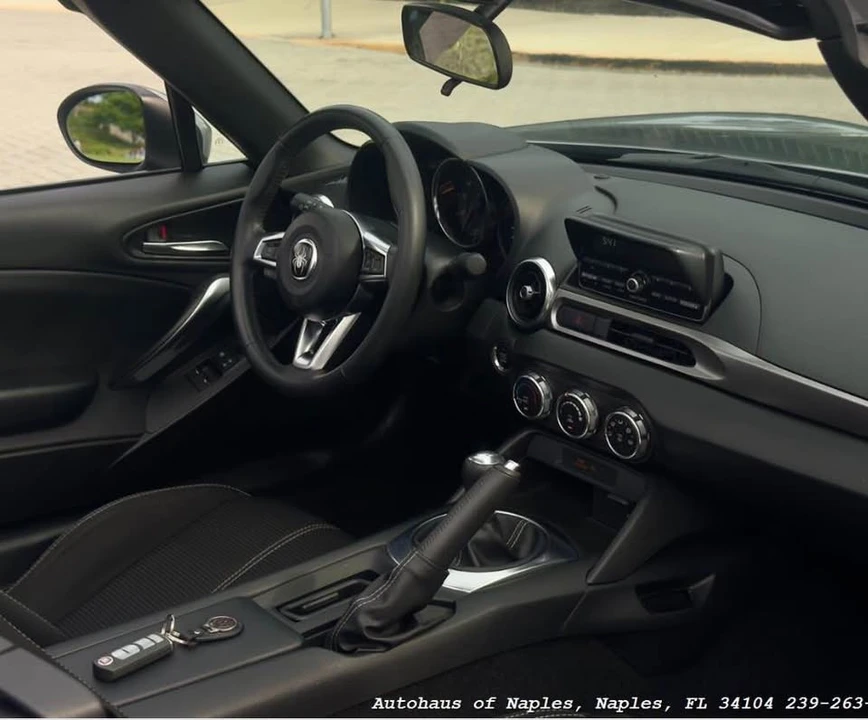 2017 Fiat 124 Spider - Image 5 of 6