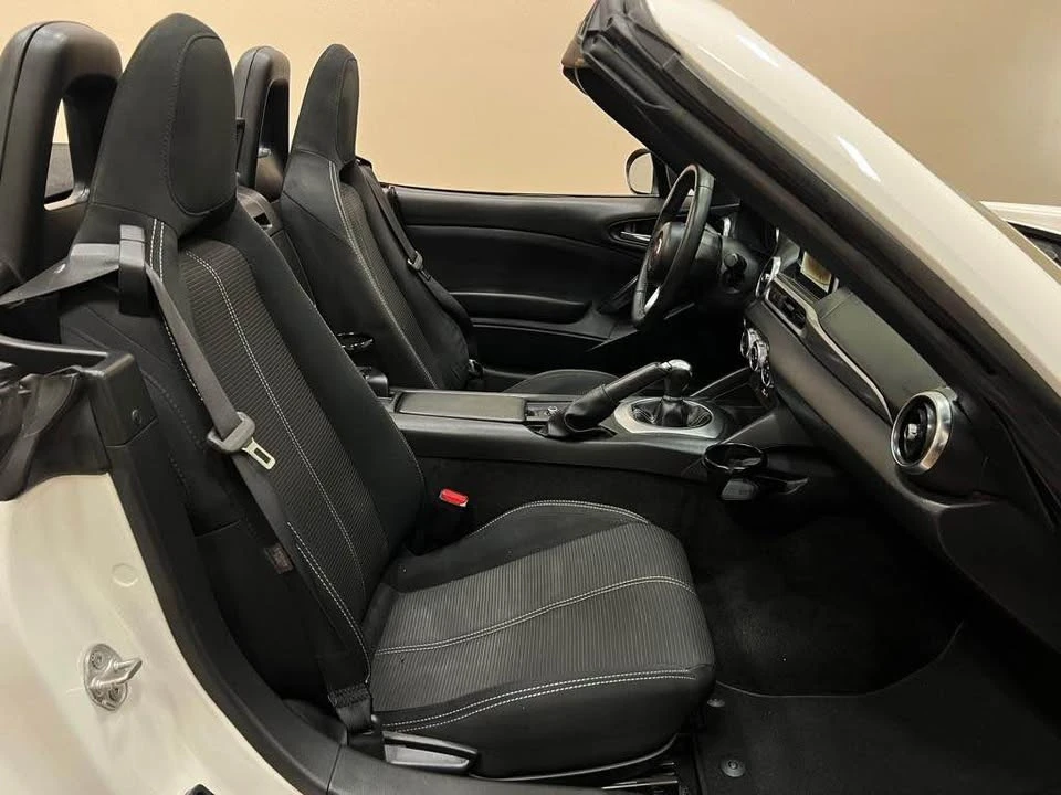2017 Fiat 124 Spider - Image 18 of 20