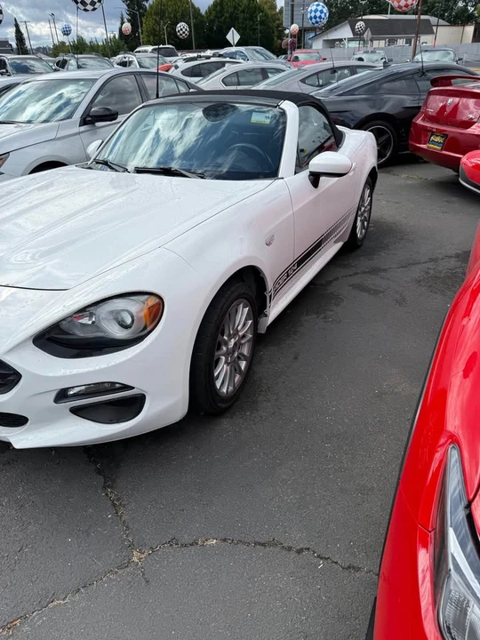 2017 Fiat 124 Spider - Image 3 of 11