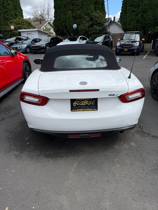 2017 Fiat 124 Spider - Image 4 of 11
