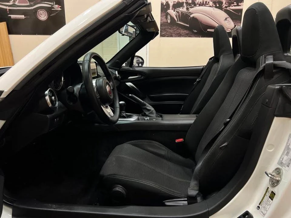 2017 Fiat 124 Spider - Image 5 of 20