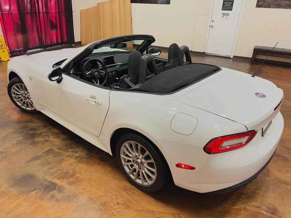 2017 Fiat 124 Spider - Image 2 of 20