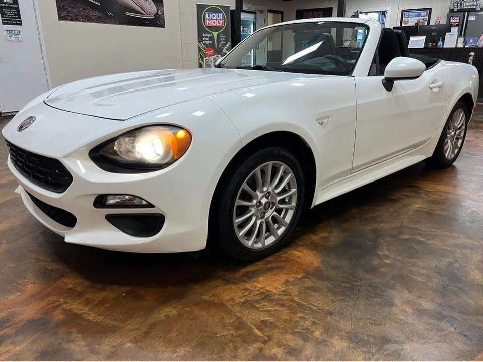 2017 Fiat 124 Spider - Image 12 of 20