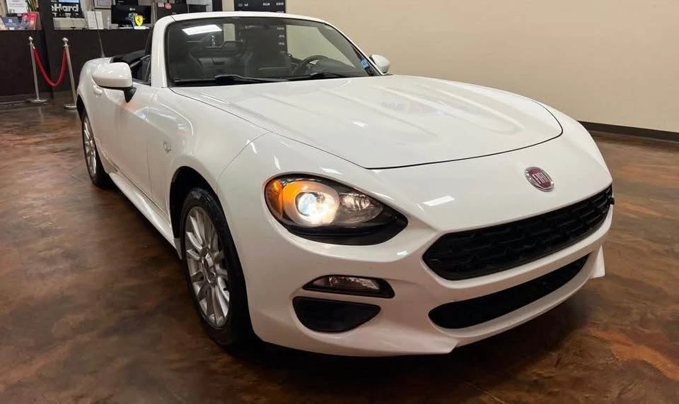 2017 Fiat 124 Spider - Image 13 of 20