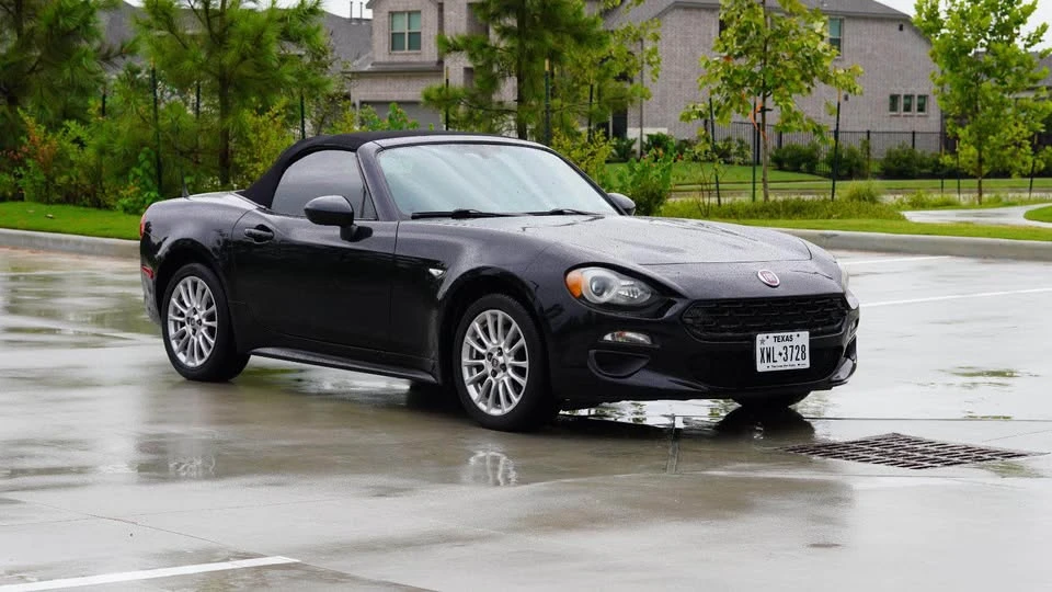 2017 Fiat 124 Spider - Image 13 of 13