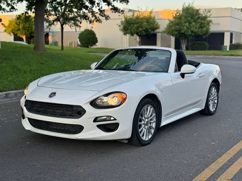 2017 Fiat 124 Spider Classica Convertible 2D
