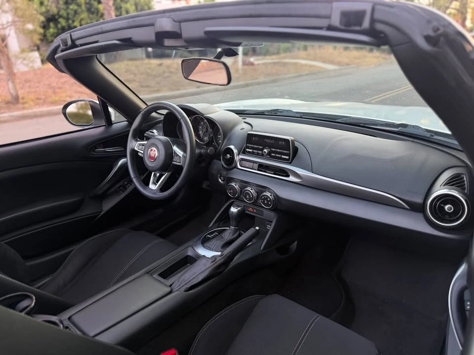 2017 Fiat 124 Spider - Image 9 of 19