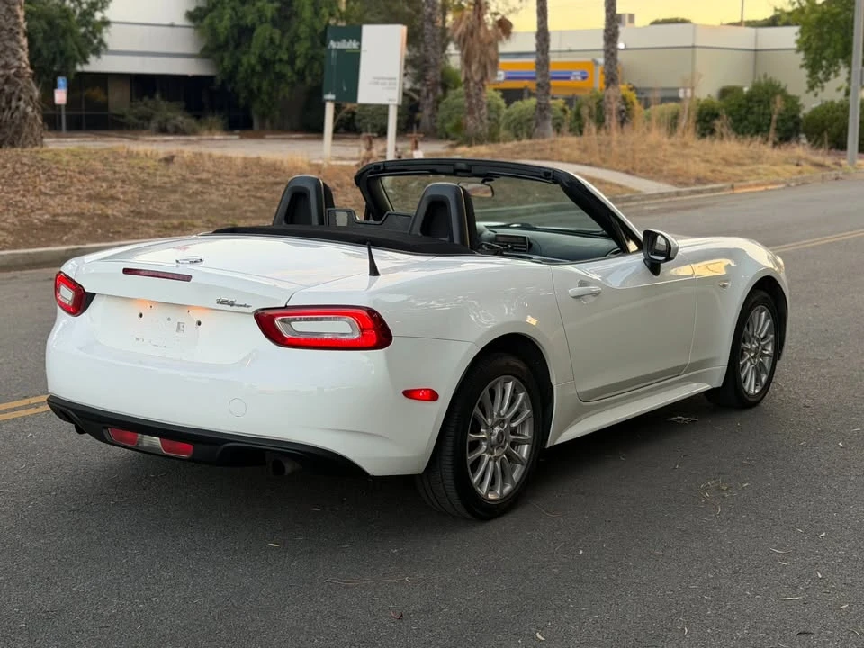 2017 Fiat 124 Spider - Image 4 of 19