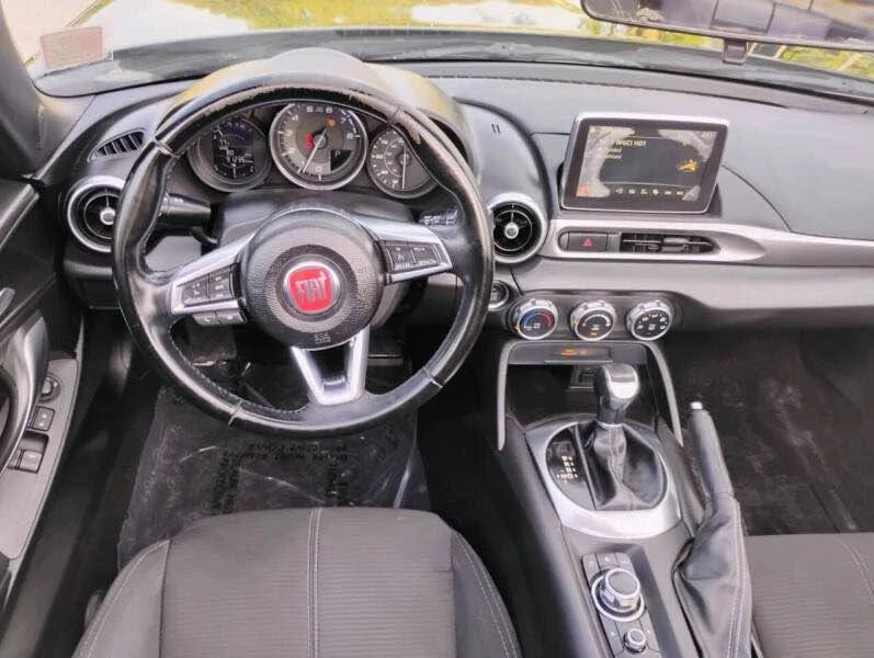 2017 Fiat 124 Spider - Image 5 of 11