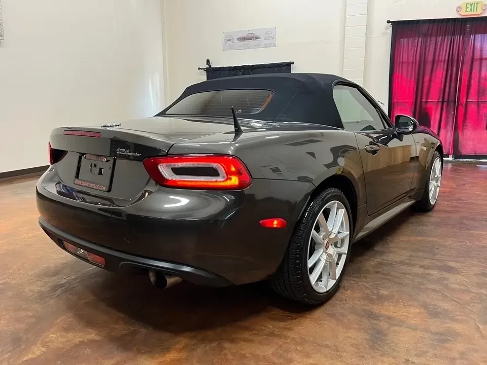 2017 Fiat 124 Spider - Image 7 of 14