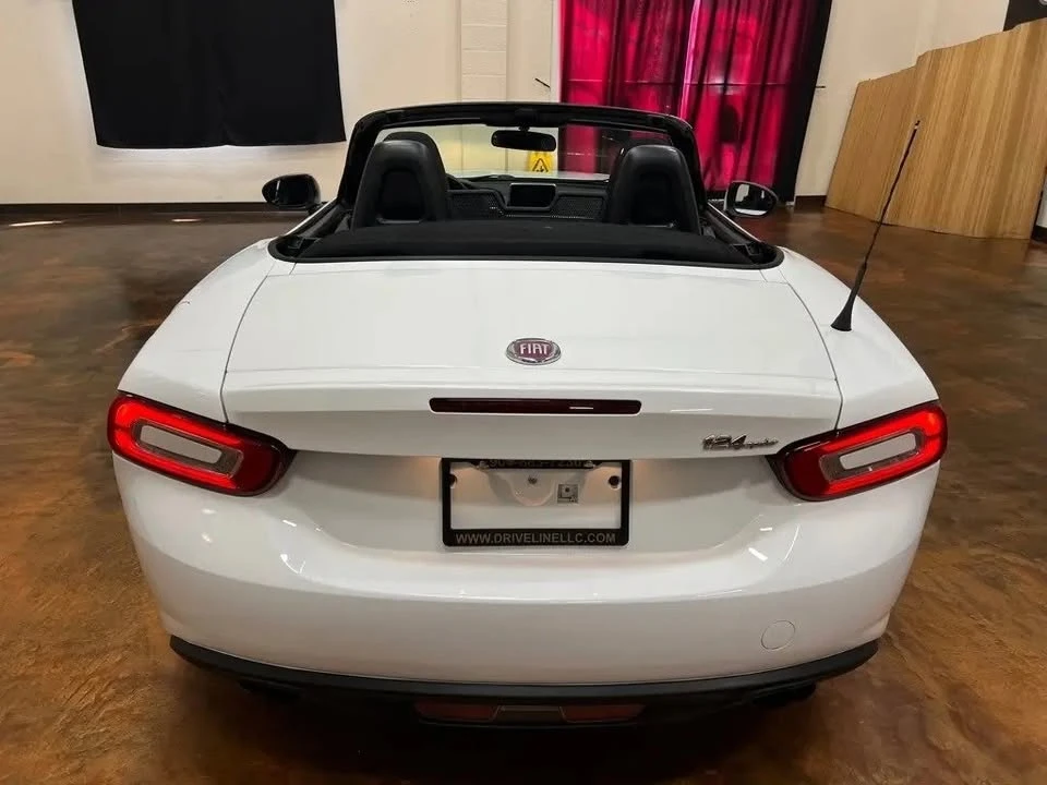 2017 Fiat 124 Spider - Image 10 of 14