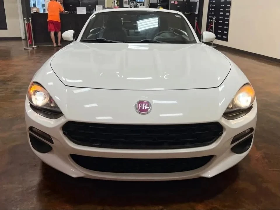 2017 Fiat 124 Spider - Image 3 of 14