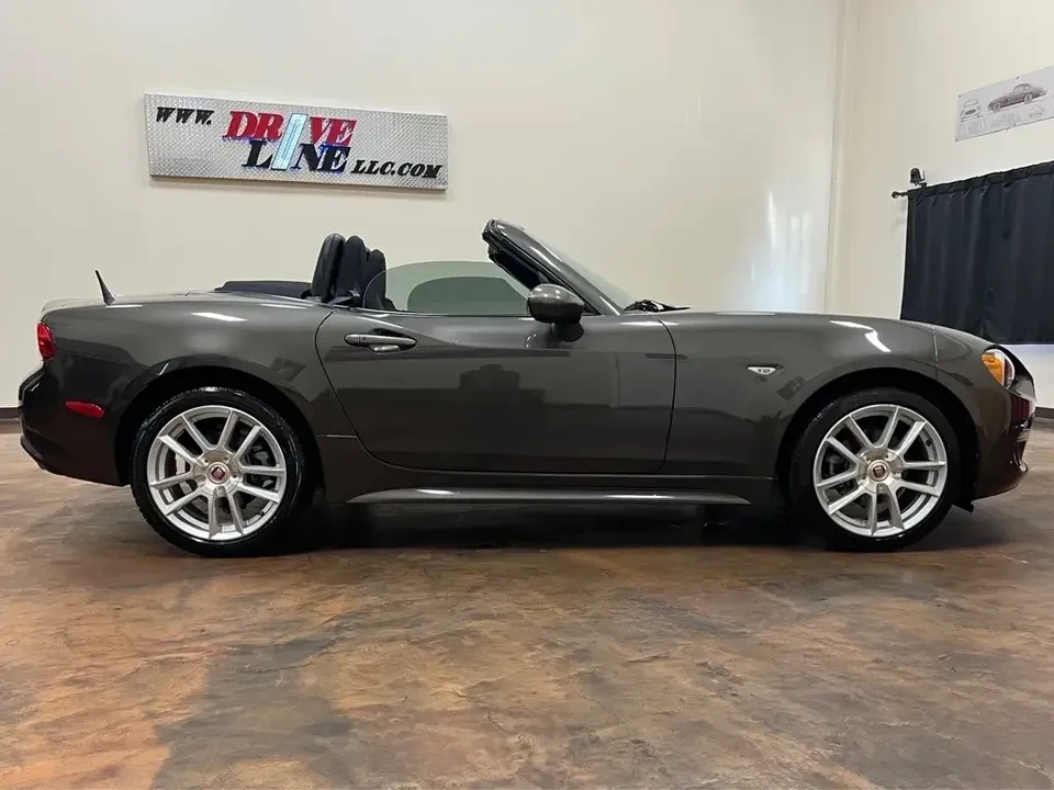 2017 Fiat 124 Spider - Image 6 of 13